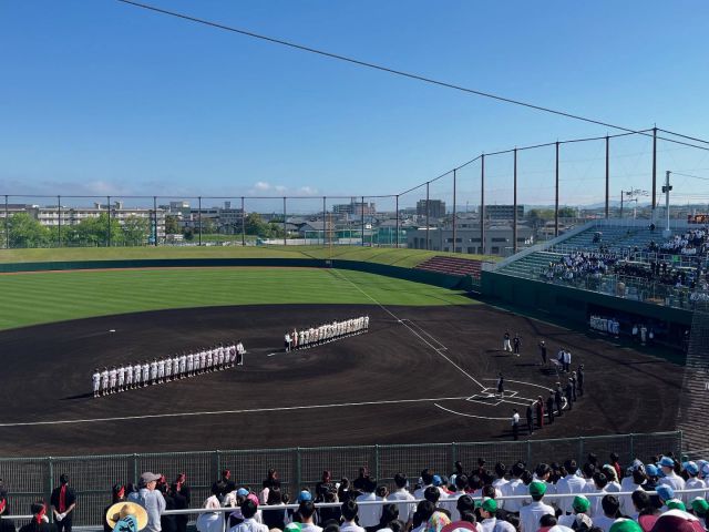 都城西高校と都城泉ケ丘高校との野球定期戦、及び各部交流が行われました。
結果は3-3の引き分けです！
よって、これまでの通算成績は33勝32敗9分となりました。
応援団やチアリーダーをはじめとした生徒の皆さんからの熱い声援を受け、野球部の皆さんの活躍を見届けることができました⚾️
午後は各部活動ごとに交流を深め、両校の在校生の皆さんにとって良い思い出になるのではと思います☺️
都城西高校の皆さん、都城泉ケ丘高校の皆さん、お疲れ様でした👏
そして保護者の皆様、地域の皆様もたくさんのご声援をありがとうございました！

#野球
#野球定期戦
#都城市営野球場
#都城泉ヶ丘高校
#都城泉ヶ丘高校野球部
#都城西高校
#都城西高校野球部
＃都城西高校吹奏楽部
＃都城西高校応援団