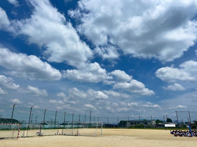 今日は都西体育祭に向けて予行練習が行われました☀️
どの団もとても楽しそうですね☺️

明日5/1(木)、予定通り都西体育祭開催となります。
当日キッチンカーも来ますので、保護者の皆様もぜひご利用ください✨

#予行練習
#都西体育祭
#キッチンカー
#都城西高校